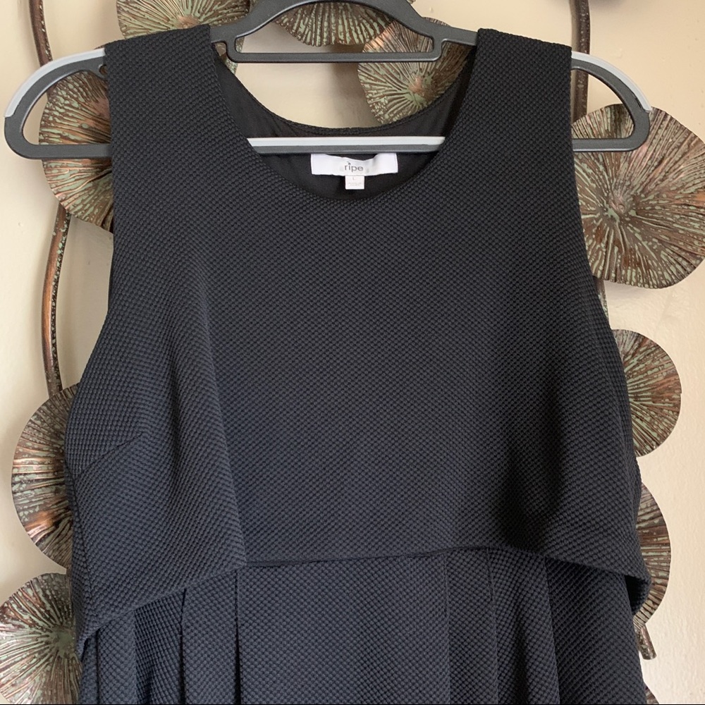 EUC Ripe textured sleeveless nursing dress - M & L